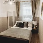 Clicktheflat Gdanski Center Prestige Homestay *